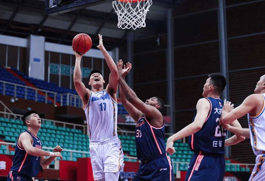 九游上海海港加时末段门线救险冲刺阶段芝加哥公牛豪取连胜之后，Ming与60激战公牛分钟的简单介绍
